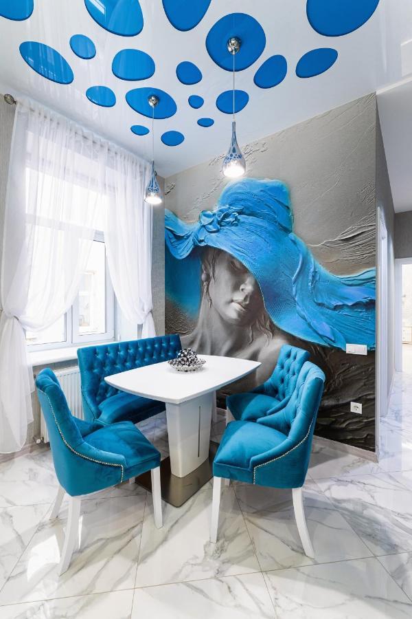 Rynok Square City Center Two Bedroom Apartment! Лвив Екстериор снимка