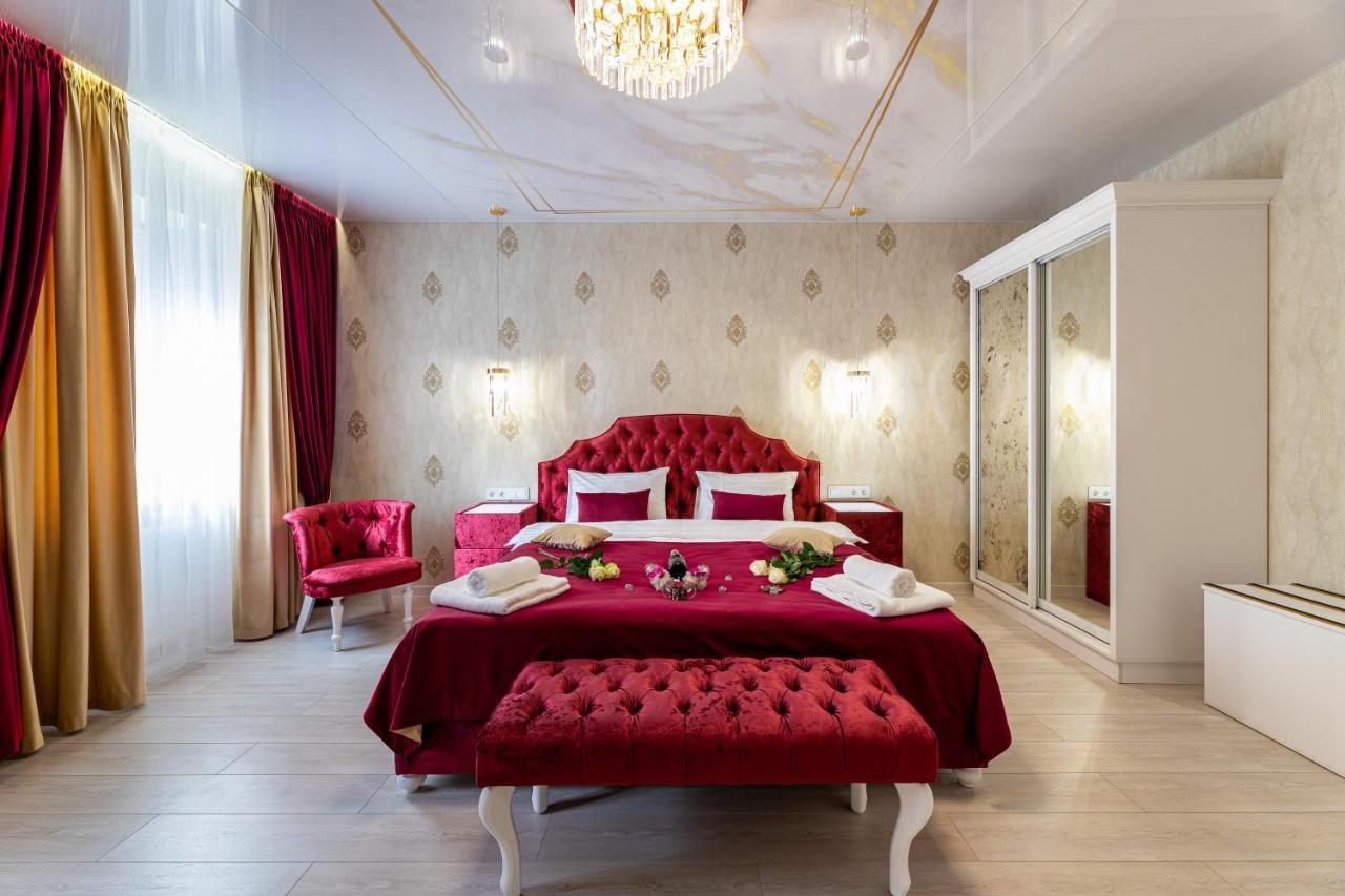 Rynok Square City Center Two Bedroom Apartment! Лвив Екстериор снимка