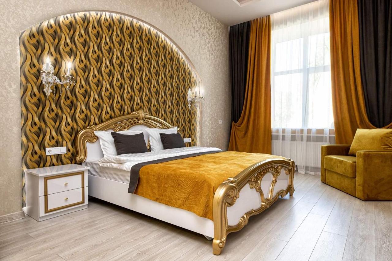 Rynok Square City Center Two Bedroom Apartment! Лвив Екстериор снимка